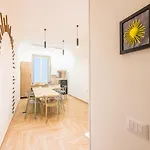 Via Milano Station Apartmán Neapol