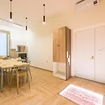 Via Milano Station Apartmán Neapol